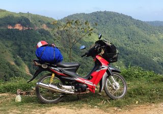 【レンタルバイク旅／ラオス】スズキSMASH1100で古都ルアンパバーンへ１０日間の旅