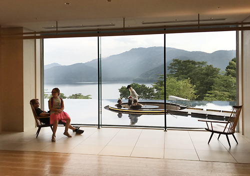 最近できた新しい旅館箱根芦ノ湖はなをりに宿泊してみた