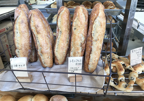 成田の美味しいパン屋トモニパン
