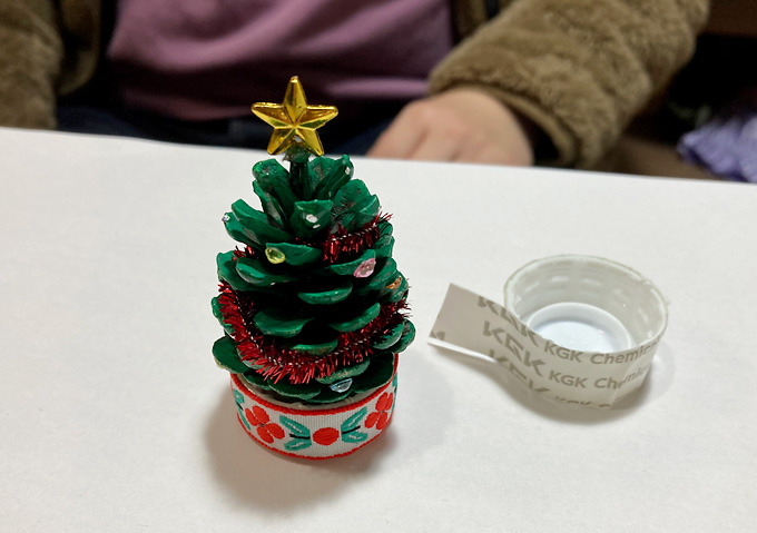 【工作】クリスマスツリーの作り方（松ぼっくり手作り）