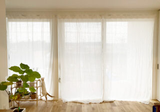 【インテリア／窓】イケアで規格外の大型窓用のリネンカーテンを購入！しかも安くて簡単！