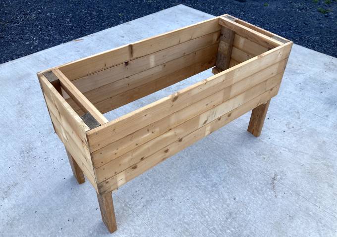 ウッドプランターの作り方／簡単DIY／廃材で作る木製植木鉢／レイズドベッド防草シート